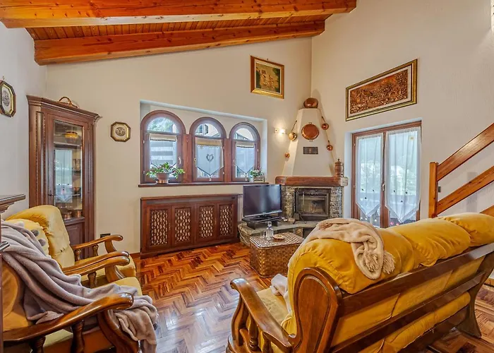 Casa Beatrice - Wifi, Parcheggio E Vista Montagna - Cour 0231 クールマイユール